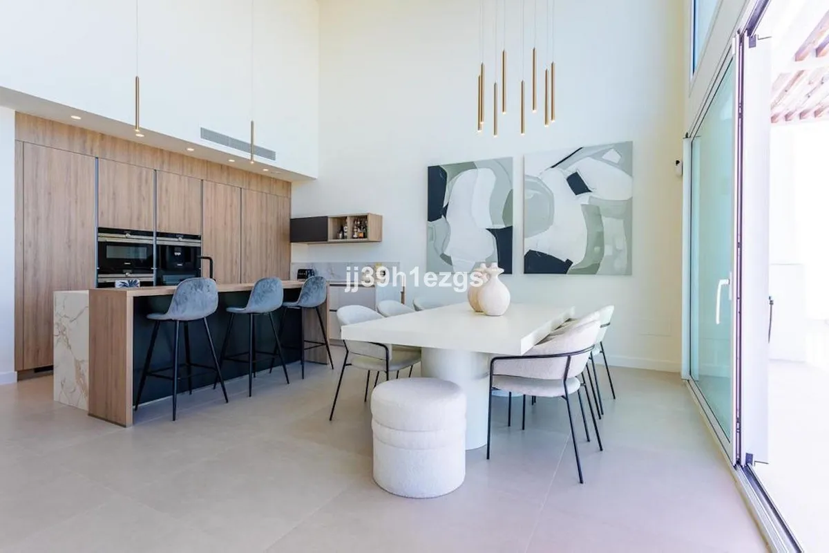 77a54d31-4600-4417-8db7-2798074c1dd7