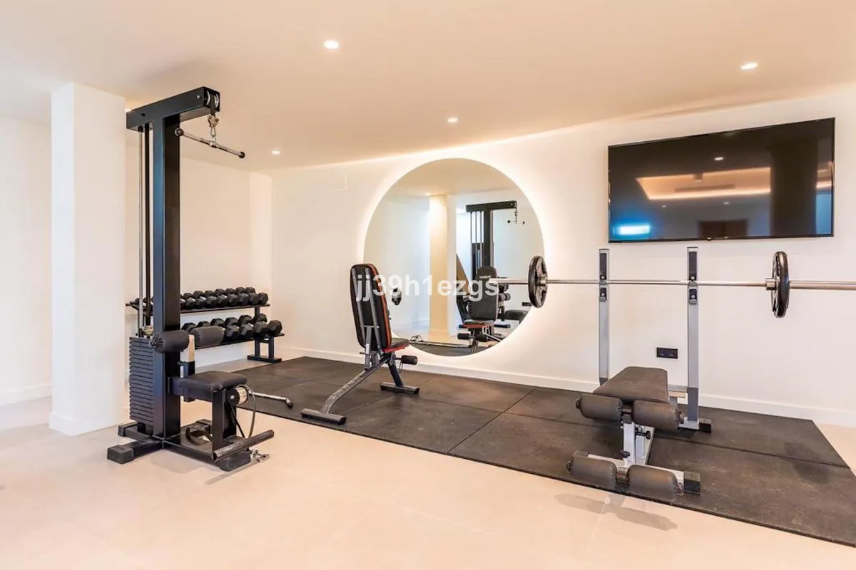 b4bfb615-9066-4221-8592-53ff461899a3