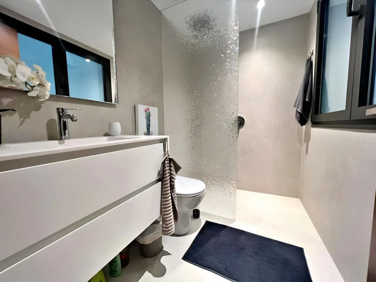 886eccf7-e5ea-4d1a-b4cc-908d00ad237d