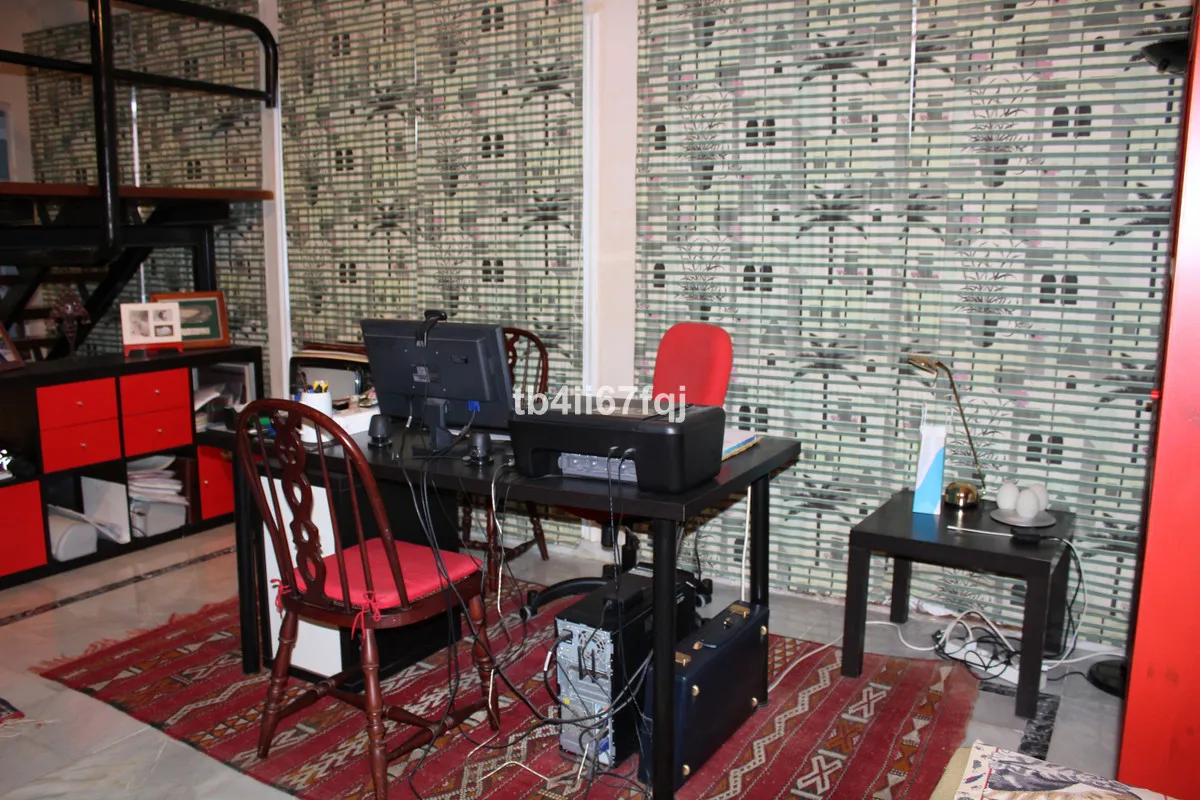 0f5b3503-6f7e-49f8-8a92-1489e35f1e5c