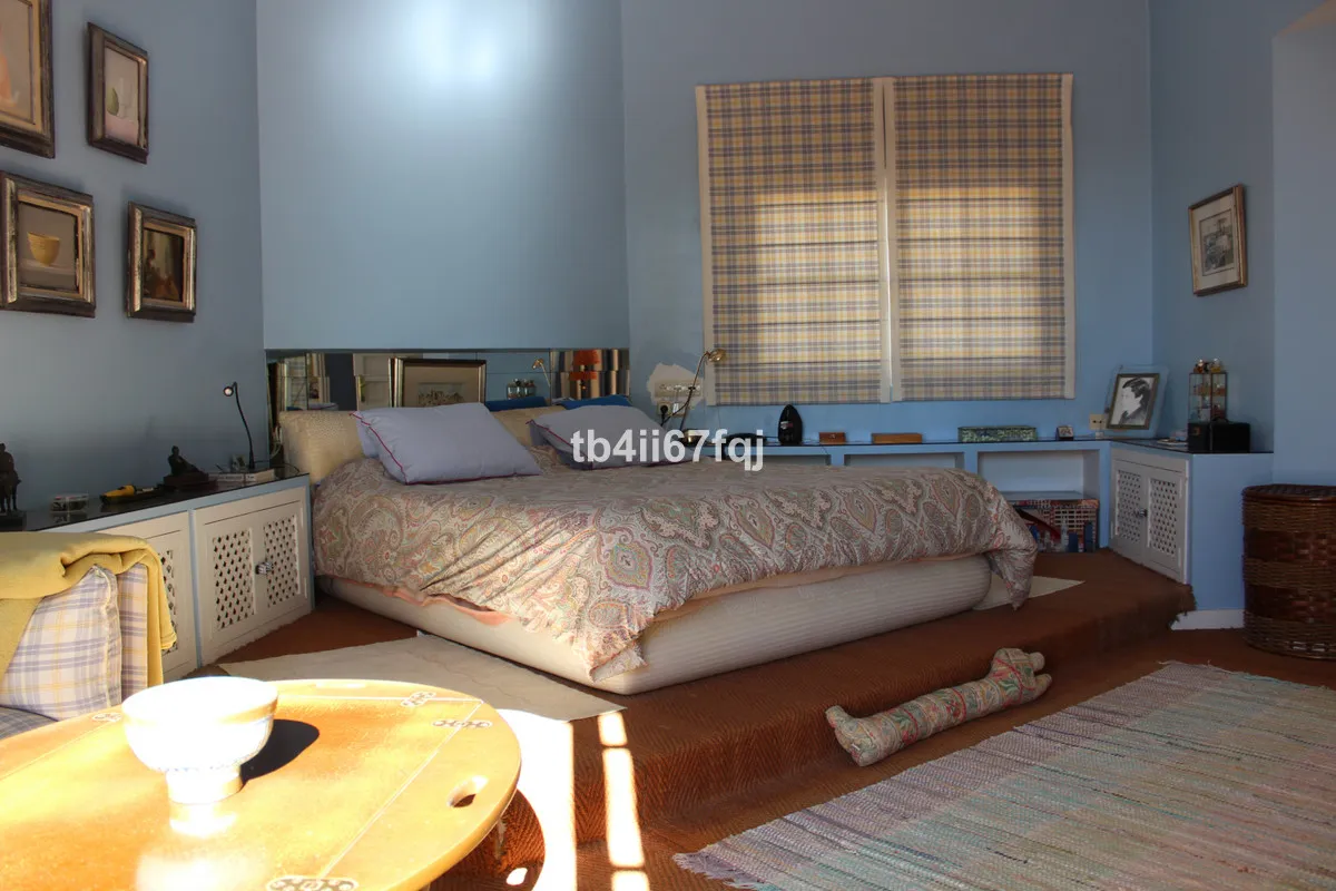 1ad1c943-0223-4994-a4be-3af455ea0143