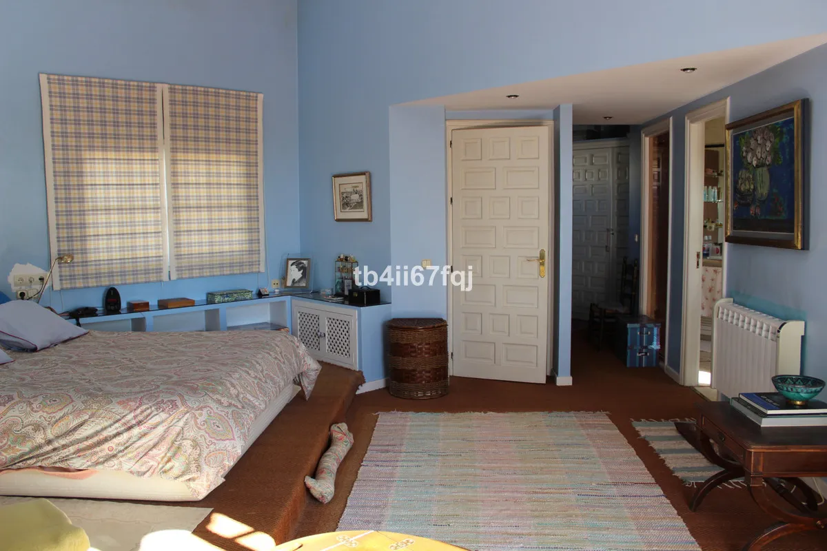 2870b08b-97ed-406e-8d4f-69443aa54886