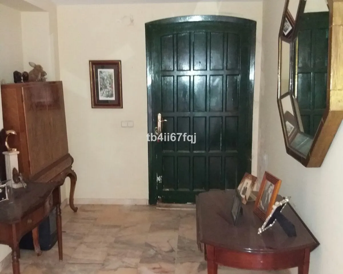 54b16251-53f3-47ac-be00-5c66b1768530