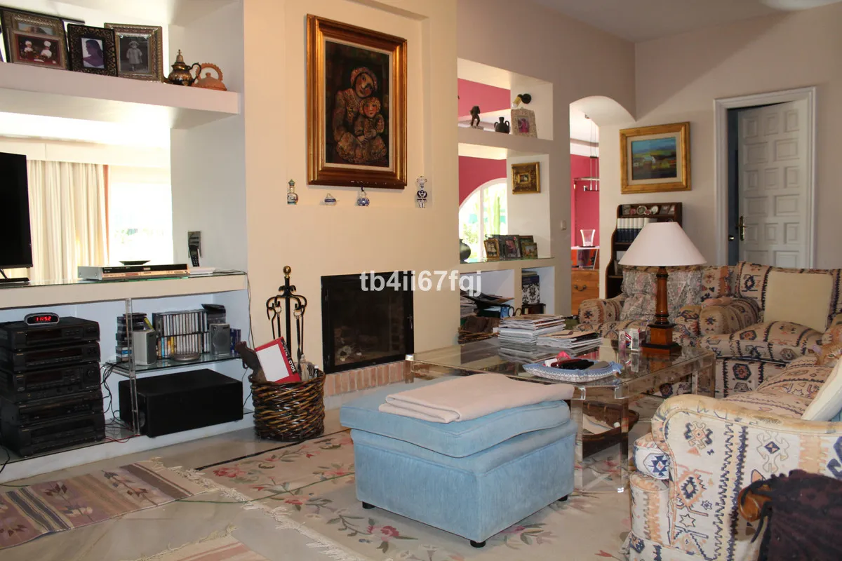 a3e6b425-85c7-4014-b7f0-835bc2f91fce