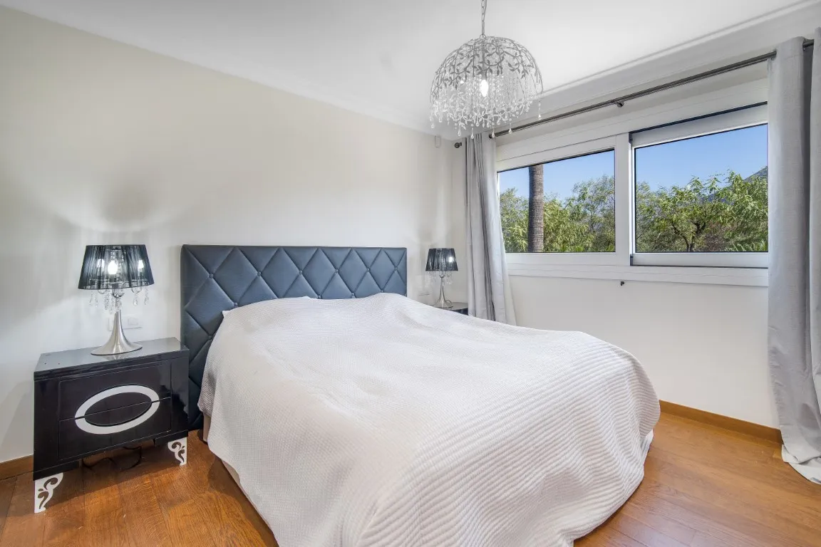 894e367c-d826-4b19-b352-433891e1e3db