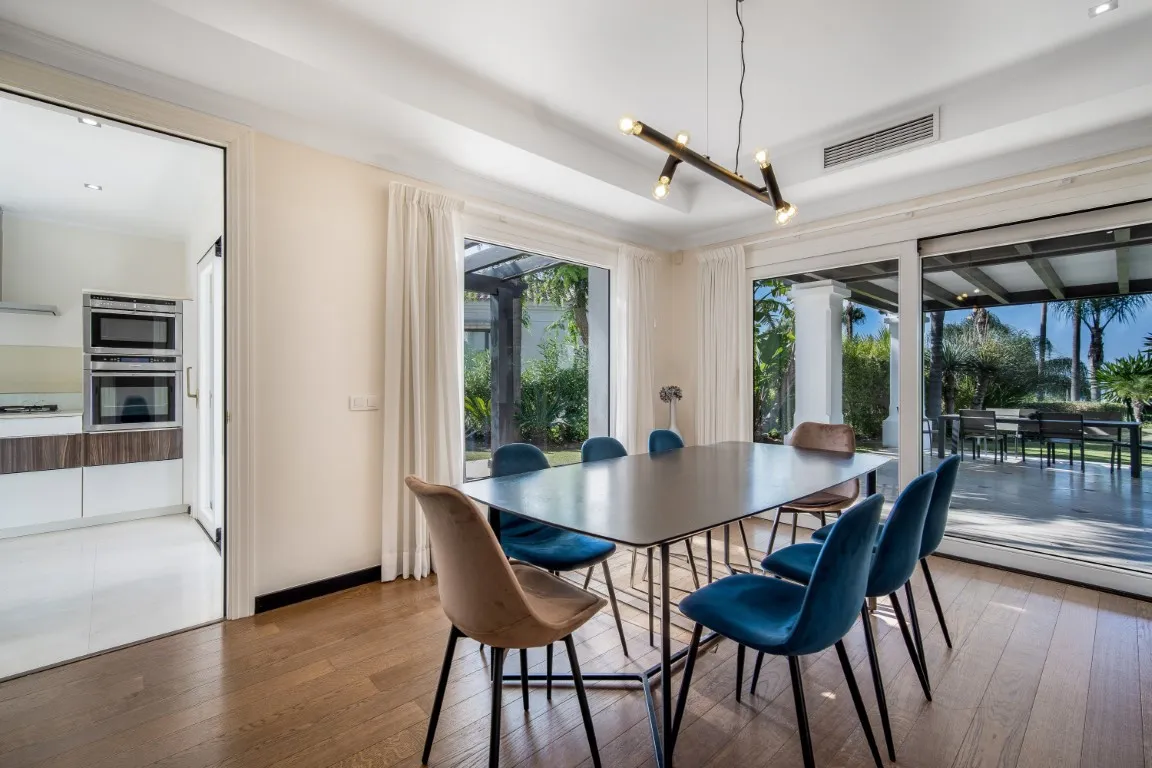 e28c2fa7-351b-4a7d-979e-8f7b4364e743