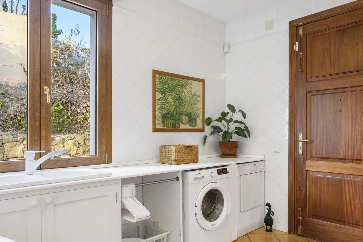 326b430a-1916-46b9-a1c0-469cd14f9533