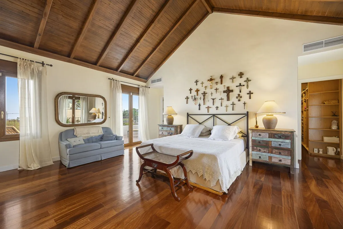 51a0f418-13f8-4533-bfb9-5017e0518953