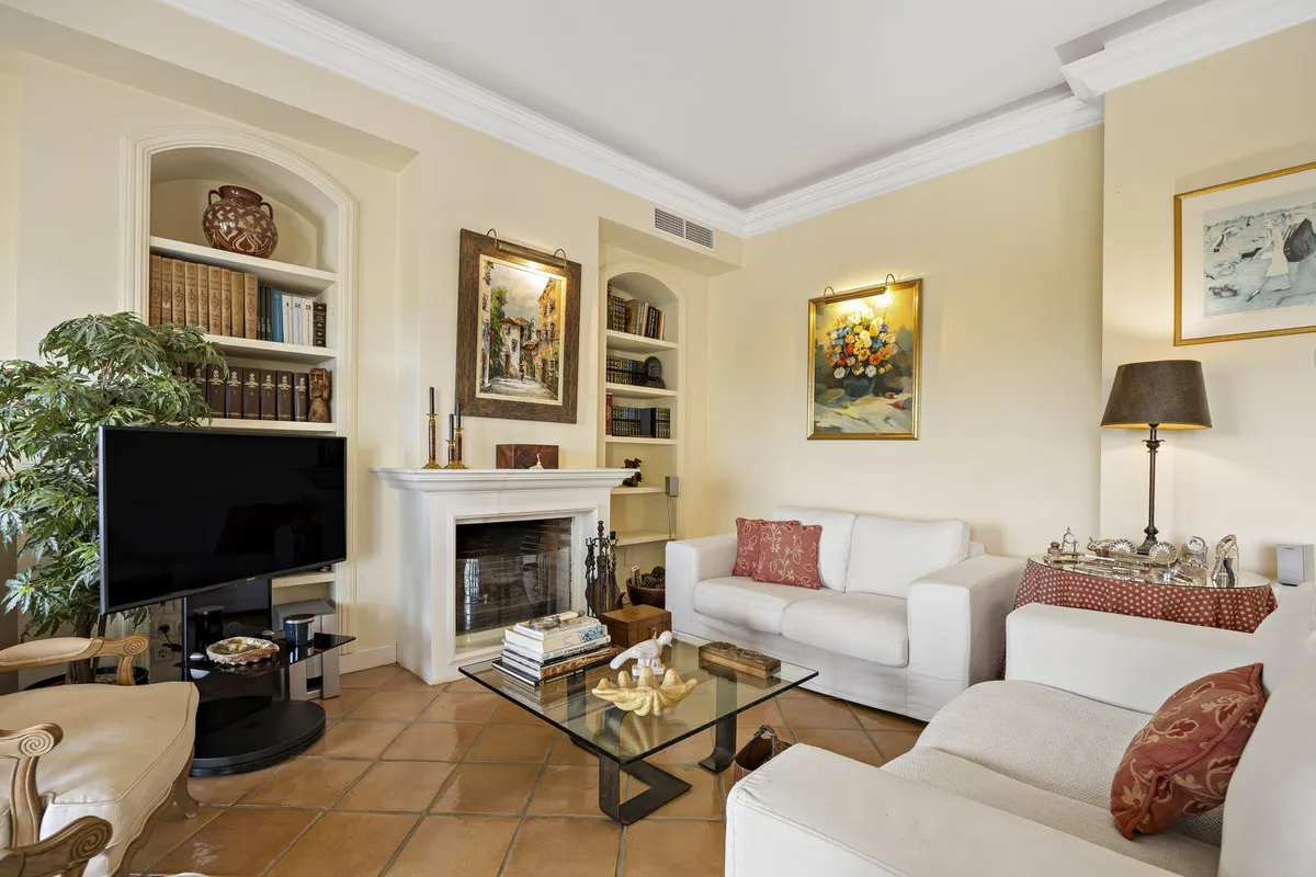 a9bef187-753d-40ec-9c4c-33a90578ed43