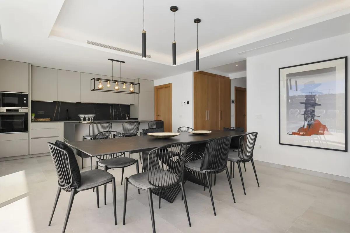 15bedf09-2812-4948-bf30-40fa93dfcec6