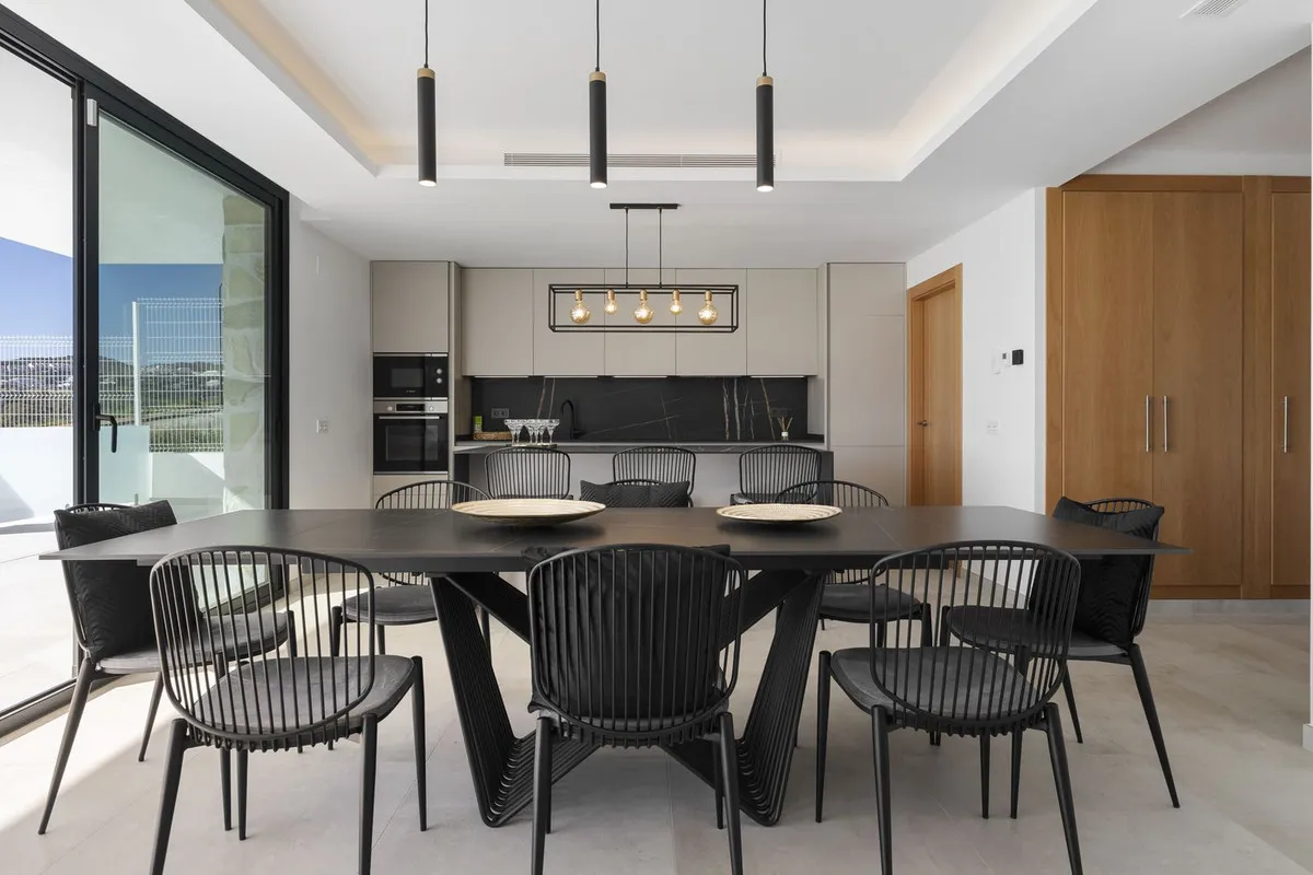 441b3573-38c2-4219-8d92-fc5327c13e6e