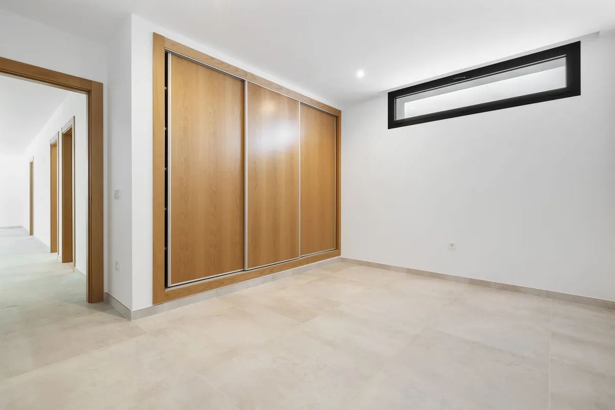 5a73edd2-6d8e-40c3-877e-58a7cf92968f