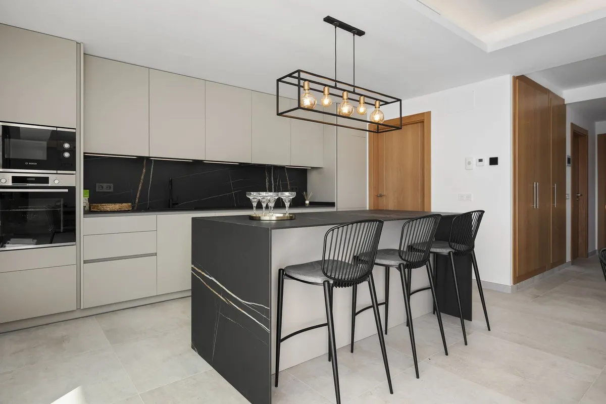 79d7b4e0-699d-40fb-858f-13a872c88f25