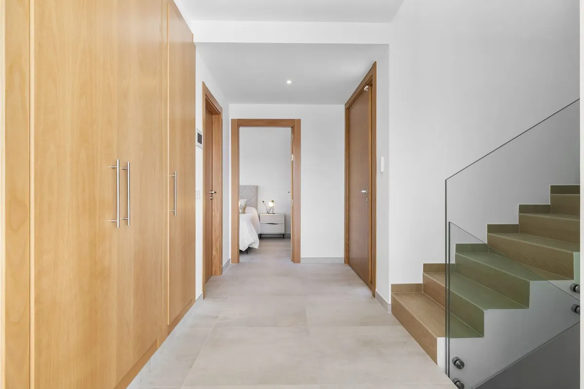 8568ef8c-31ea-42a3-8a9f-38dba4936aad