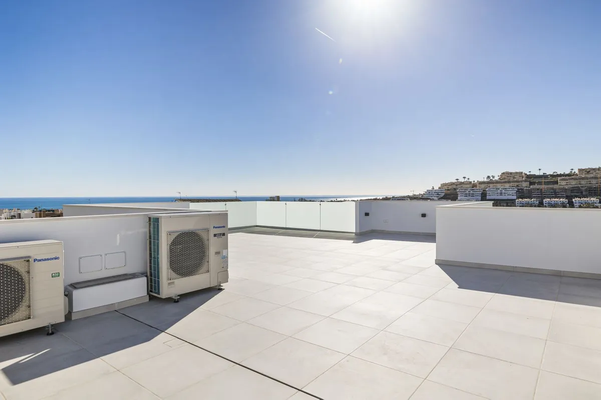 cb232c1d-1ade-4a7d-b7cc-adcd73e23123