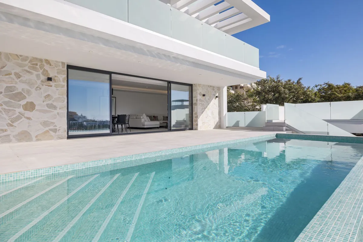 de210603-110b-4ce8-9430-0a0608beac46