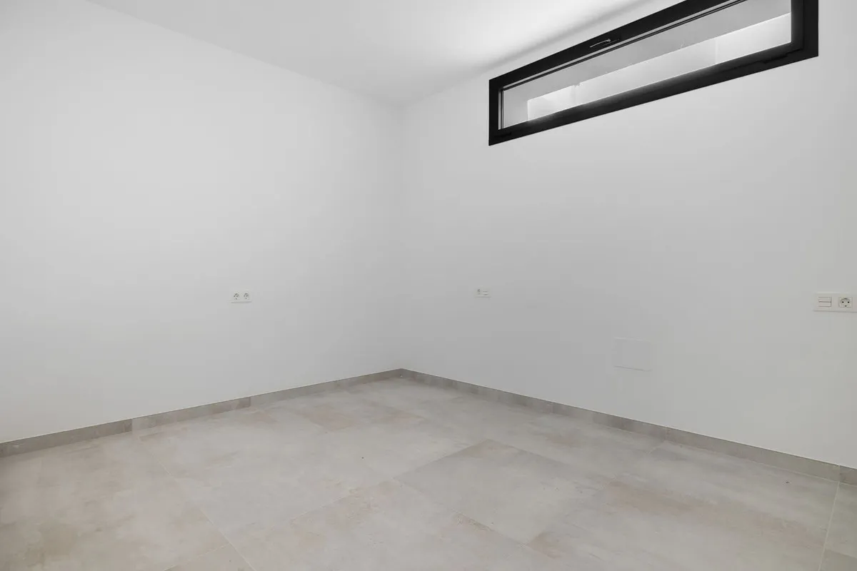 fcae0654-ec9d-40d2-8666-2dd15455812b