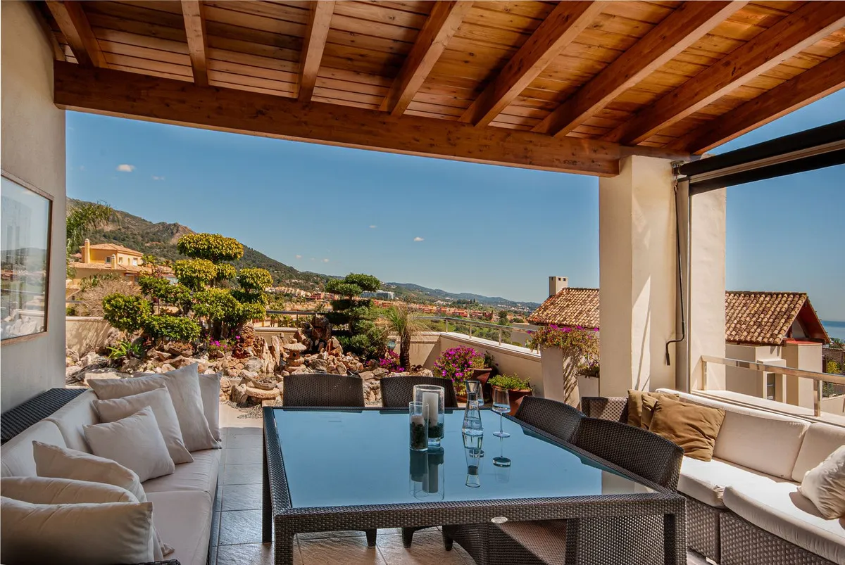 0caf7484-d5cc-448d-8ada-27b96940456f