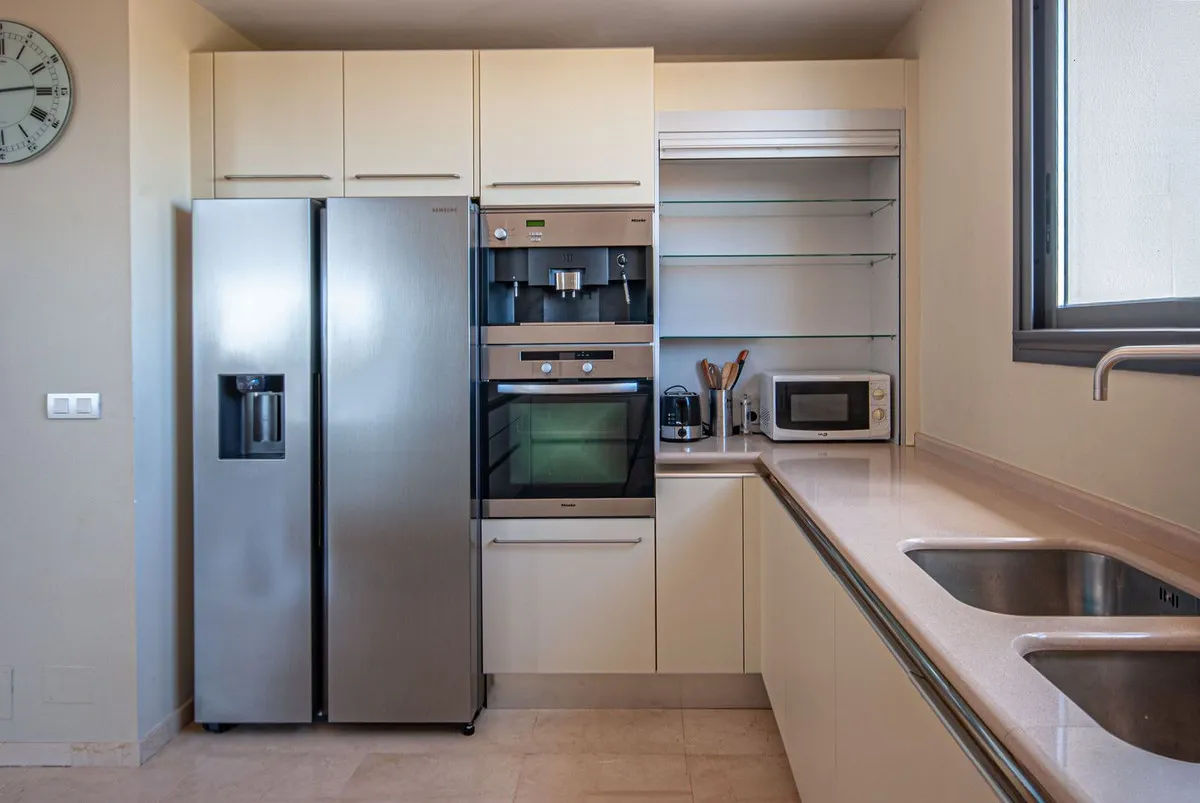 33095b52-db8a-4ae6-9eb4-7a6e38cdca2c