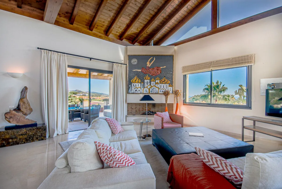 5f5ac584-47e7-4f4d-ab4a-f5882e4bd2f8