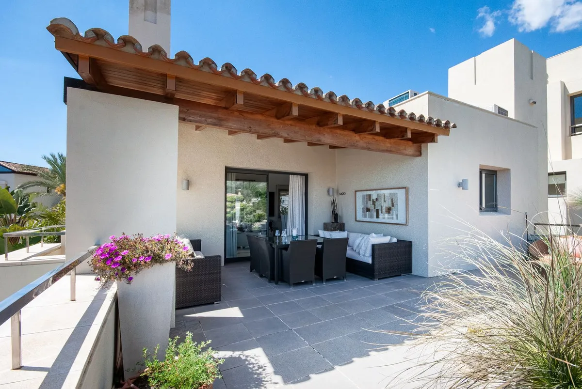 b42bdd5b-37e2-404a-b223-7f0e5a72b7fe