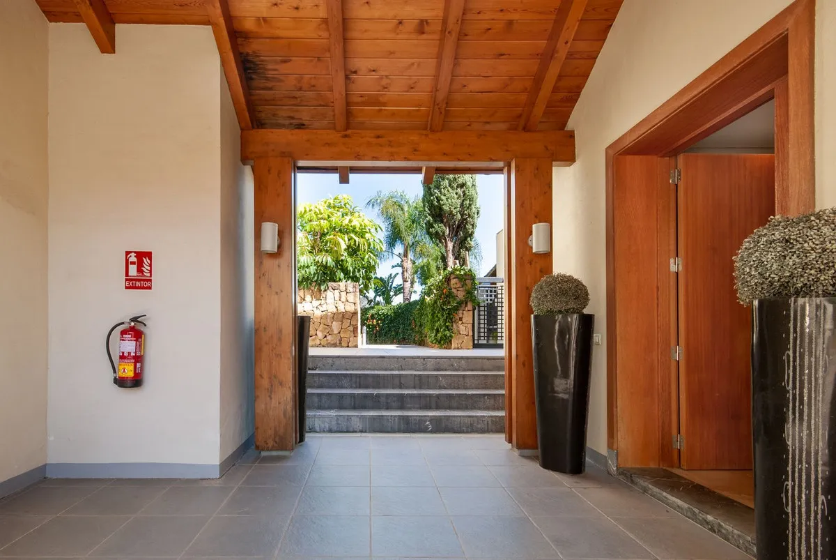 dd33e842-a75a-43a1-9740-b0702694f5a2