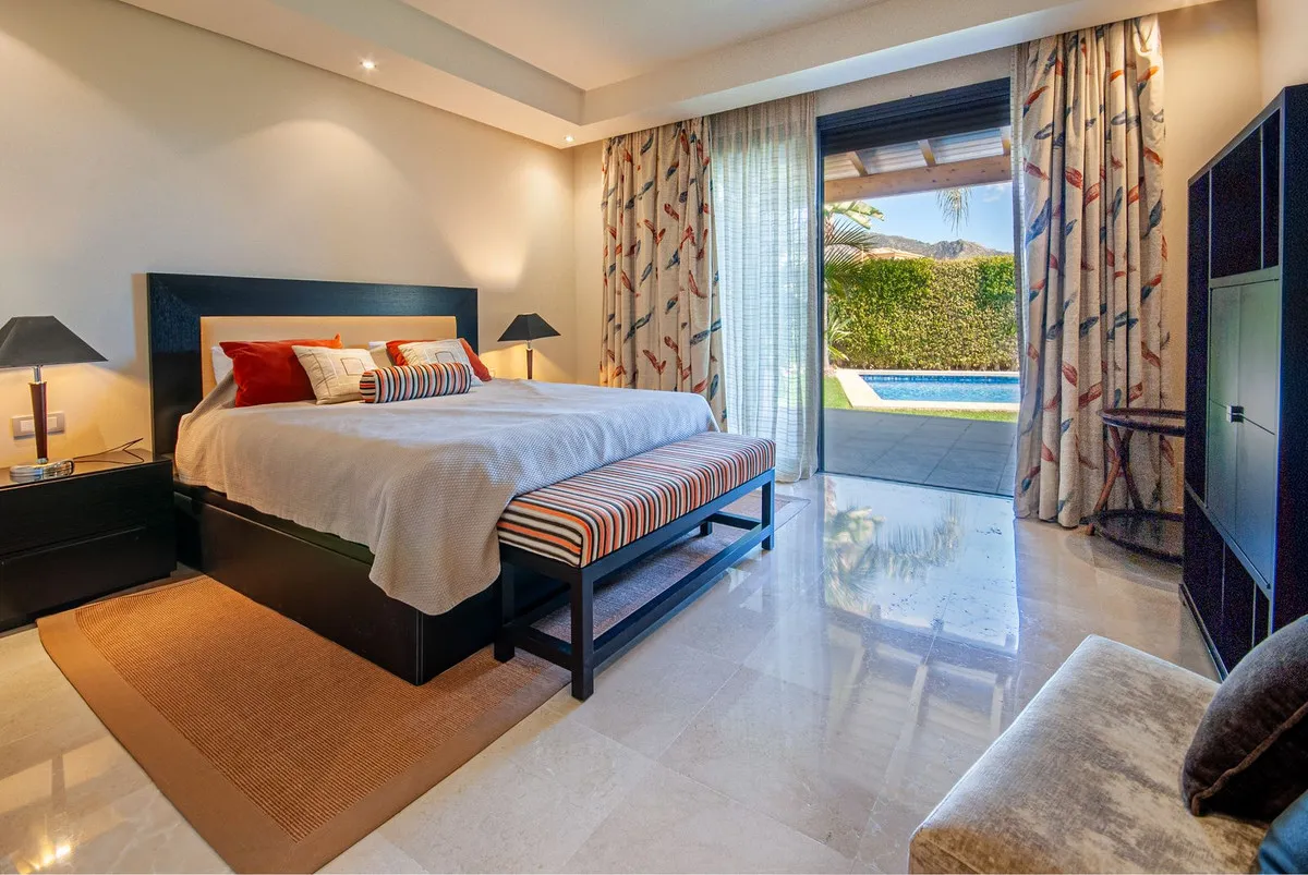 fdef5a57-f575-4f8d-88d7-defea380d86d