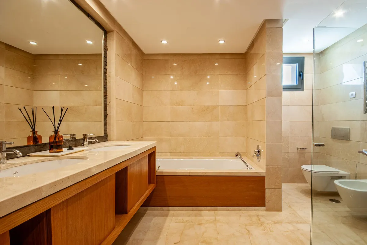 fe9d3ea5-4ab0-4bb7-ab1f-7c04e3944903