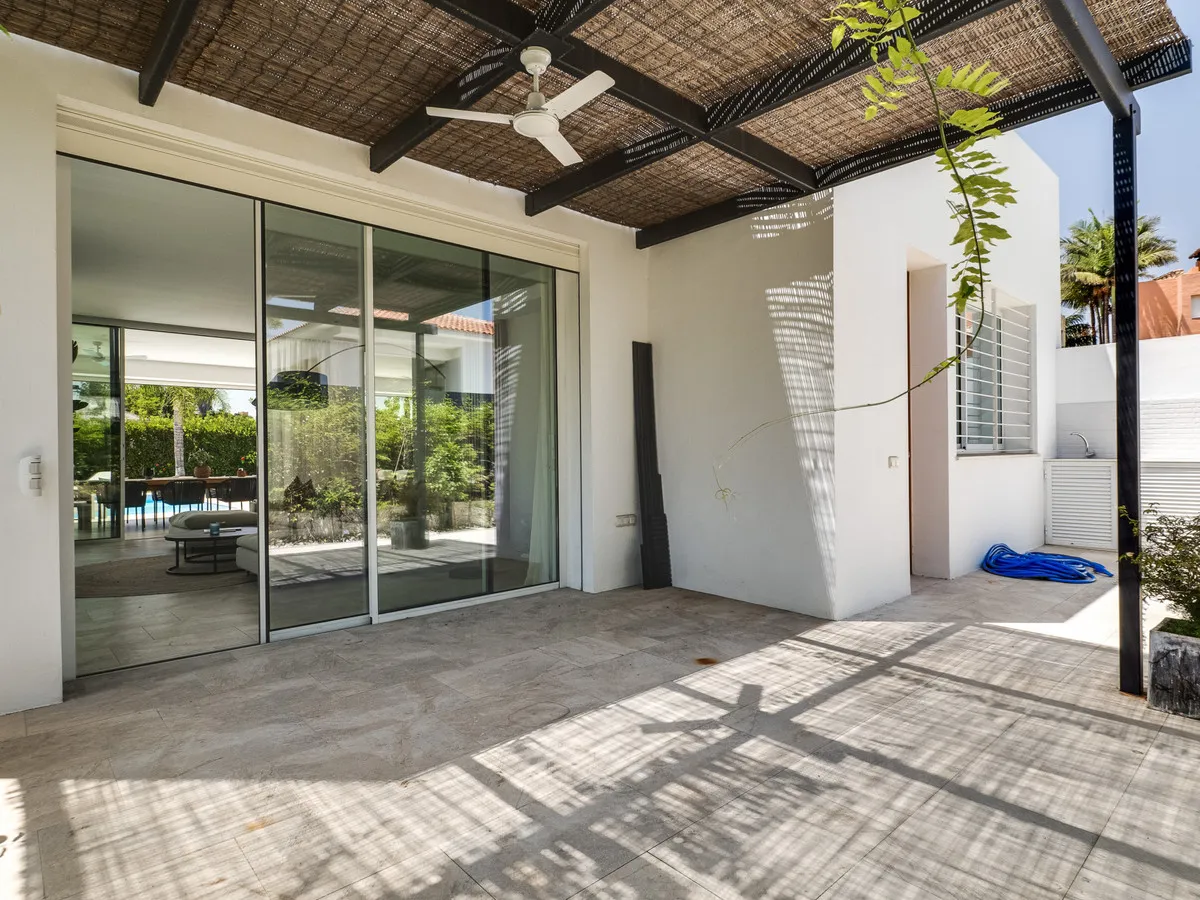 a9dfd5d6-303e-4635-b125-f54c5c79fad7