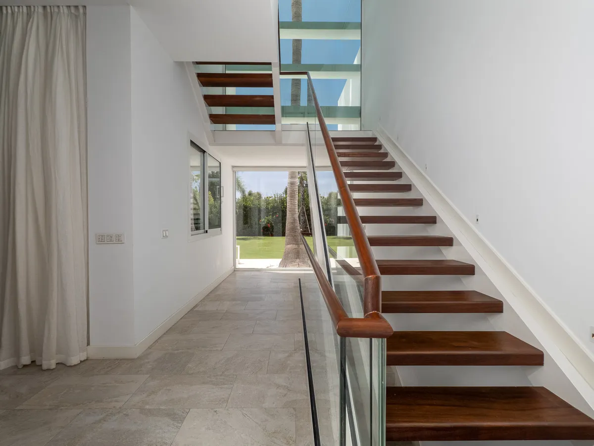 ad05d6ab-f1eb-424b-82f6-80fa6d1c4647