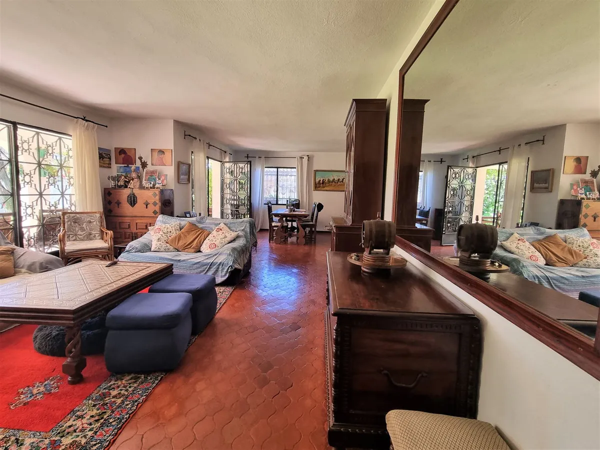 656b43af-cb76-4381-8c52-c45439ee9a63