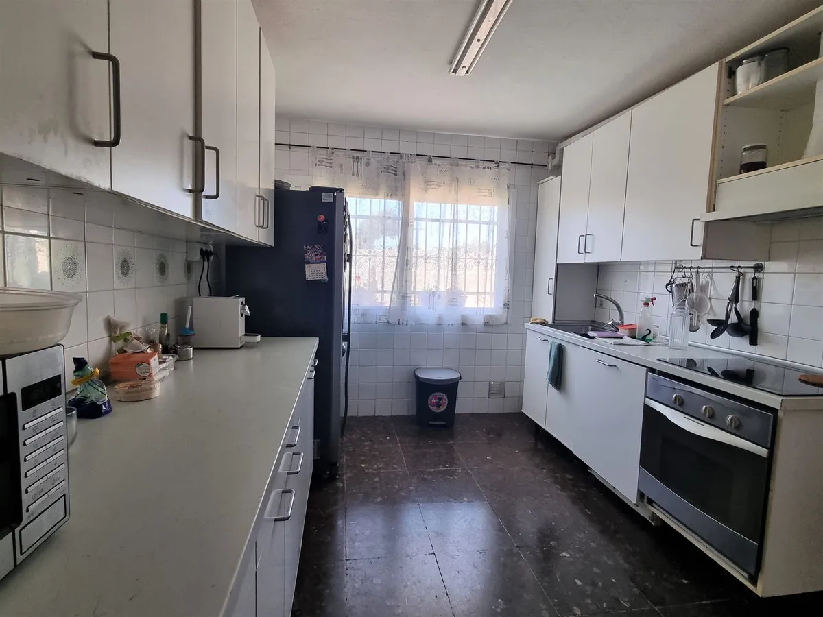 c3ad7993-824e-428b-b3e9-80ec6ad10658