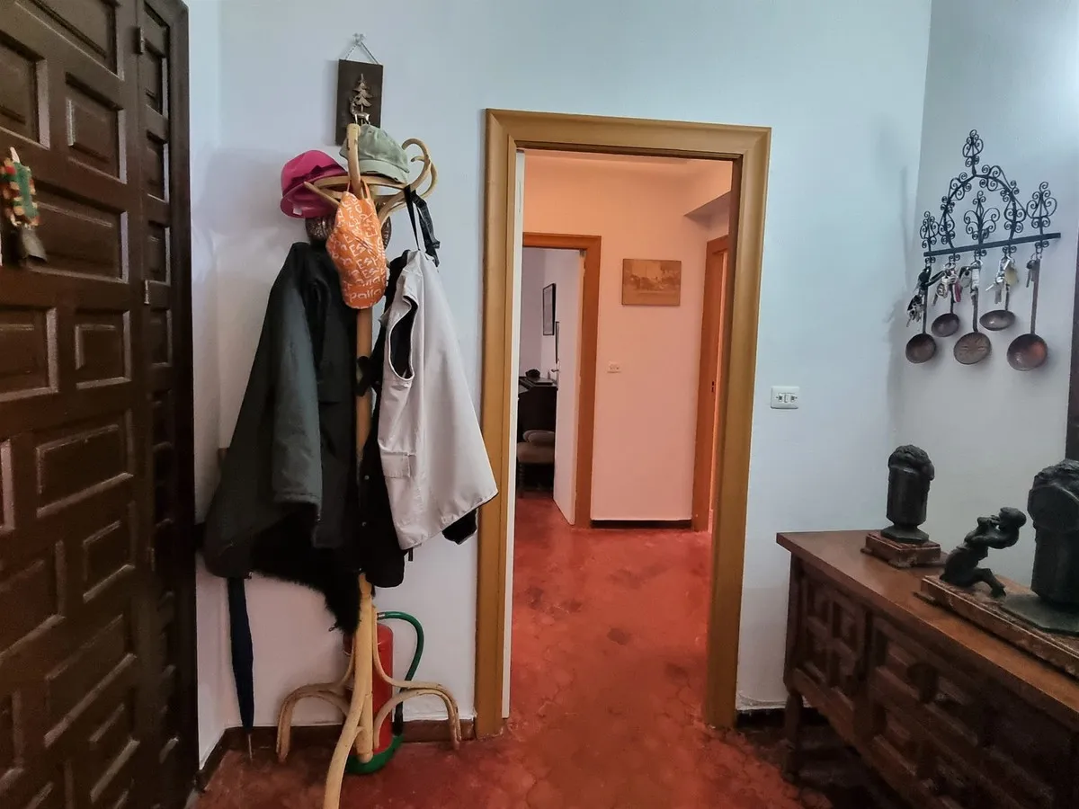 c93f3bfe-bd9c-44dd-a126-54af3bc00f03