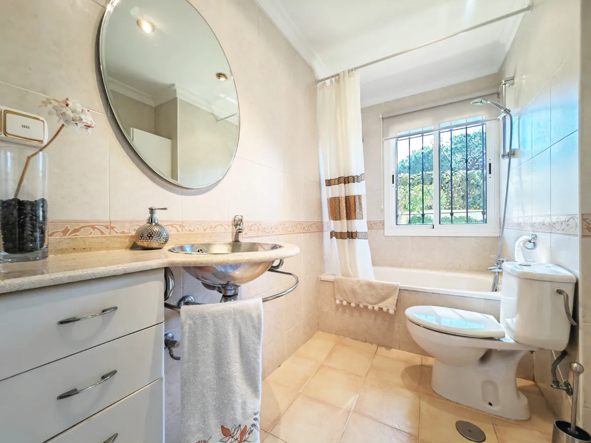 fb93c8c3-1b54-4b07-b4ca-e450c7dc00a1