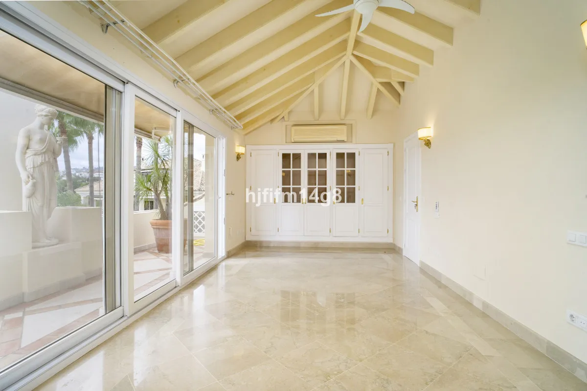 4ef2de2e-573c-4dc4-959a-86b765b340f3