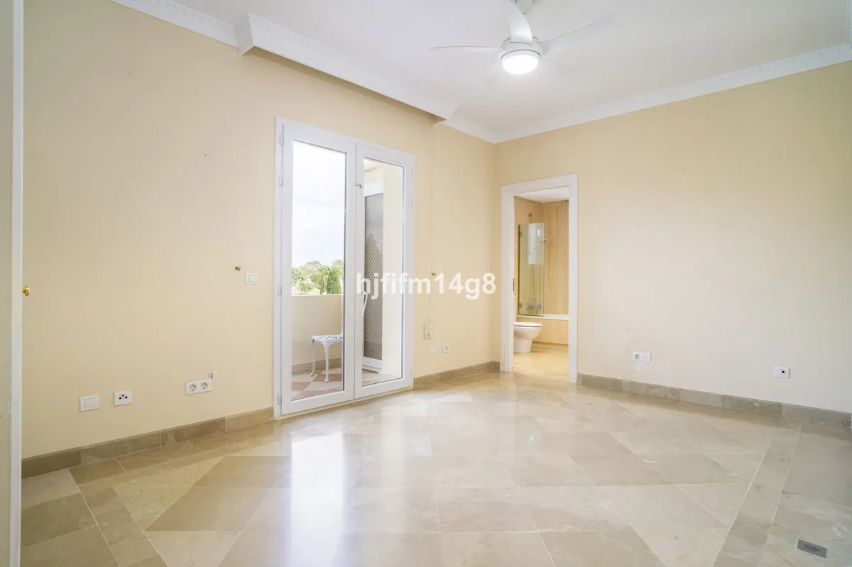 80f855b9-59dc-4d79-8e51-49cb610b6c5f