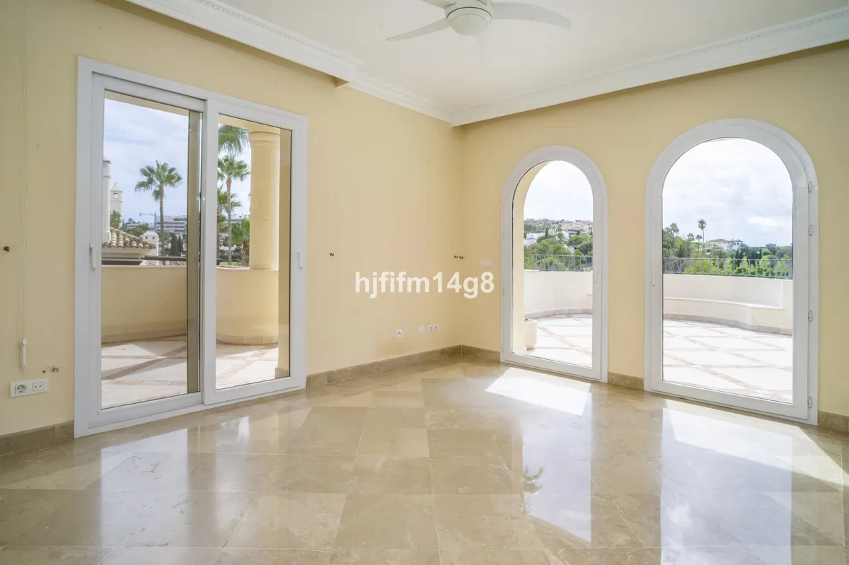 c8a8515a-3e6d-4990-8fb7-968c0165f9b9