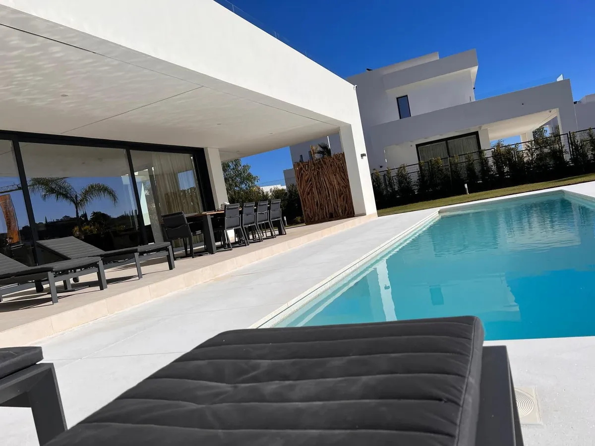 505d6d6b-9057-4be2-b61e-5f11aaa235c5