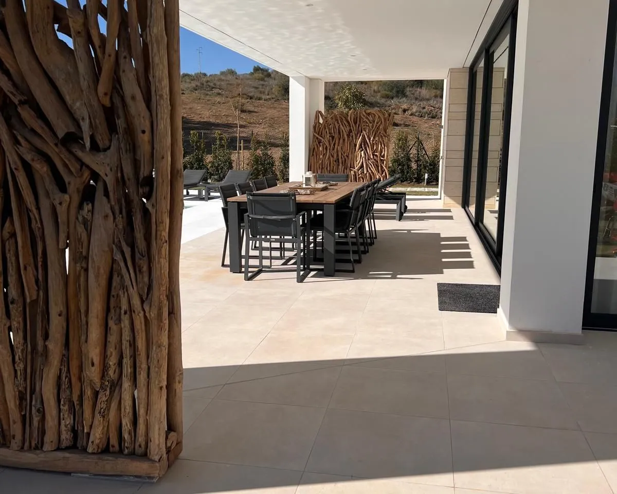 7bd50c2b-3afa-465e-90ed-3ebde4b33695