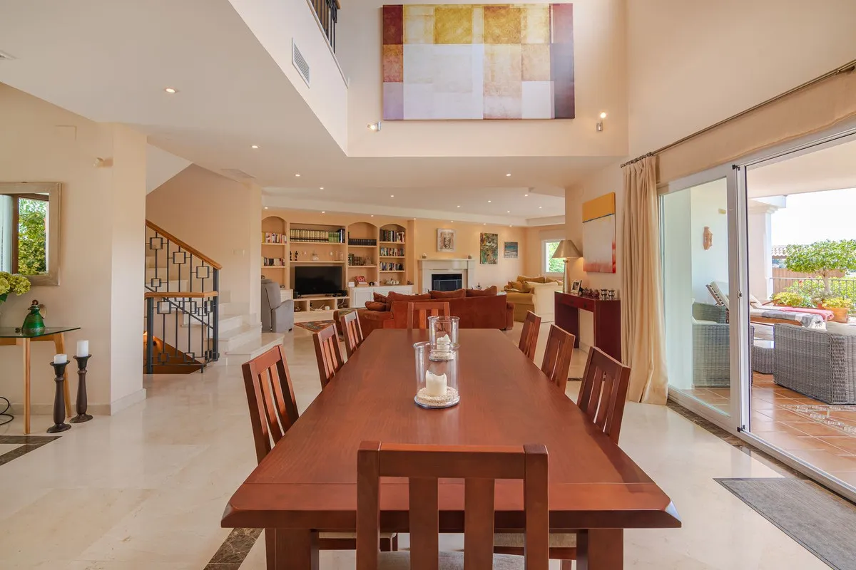 a5bfb16b-c596-4e43-8221-efdf0262aba8