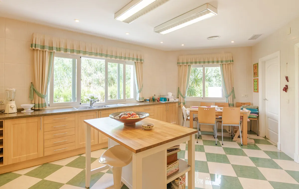 c2a6256b-fc9f-4bf0-a133-18522add1dbb