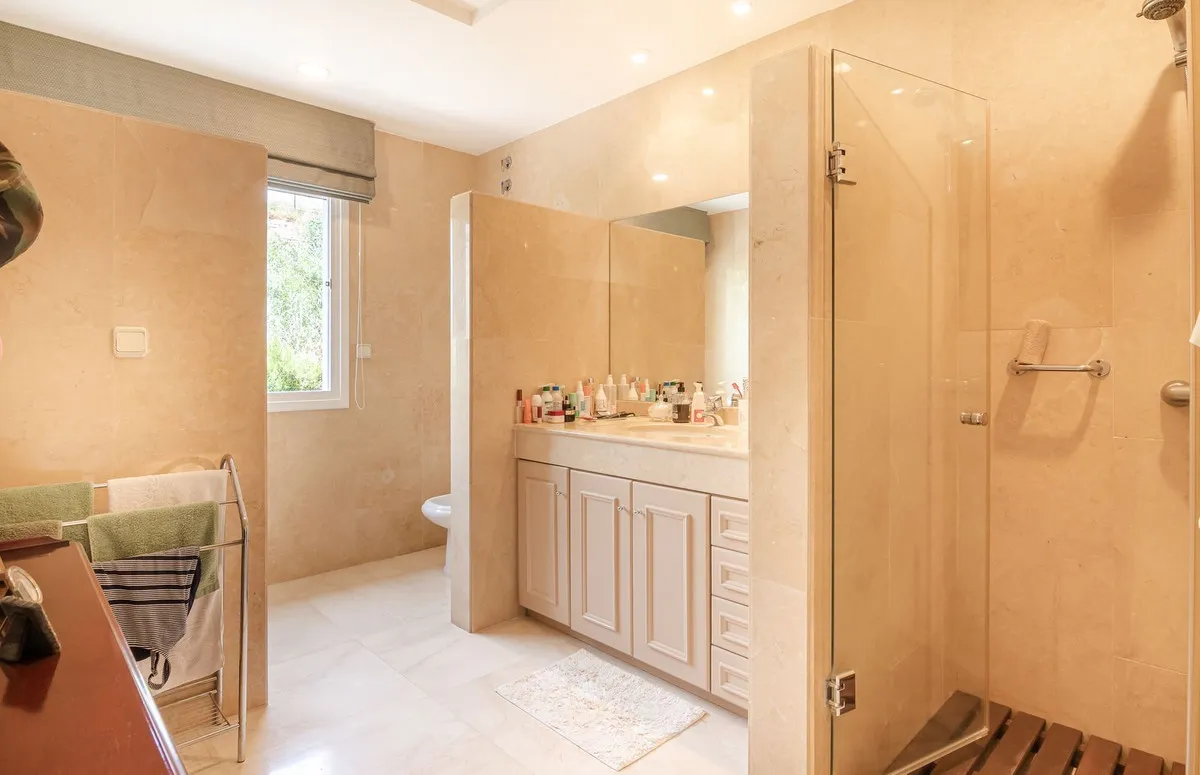 fe5e90bb-45db-4de6-9e6e-dba253018f44