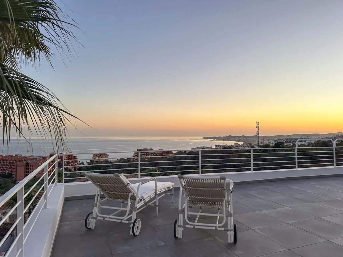 38c4fa7f-a8cc-4fbe-b787-de0a0e8a1c7c