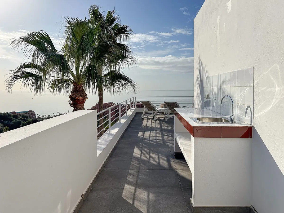 50d76b73-2ebc-4eaf-8d5d-ddc3a3f6e464