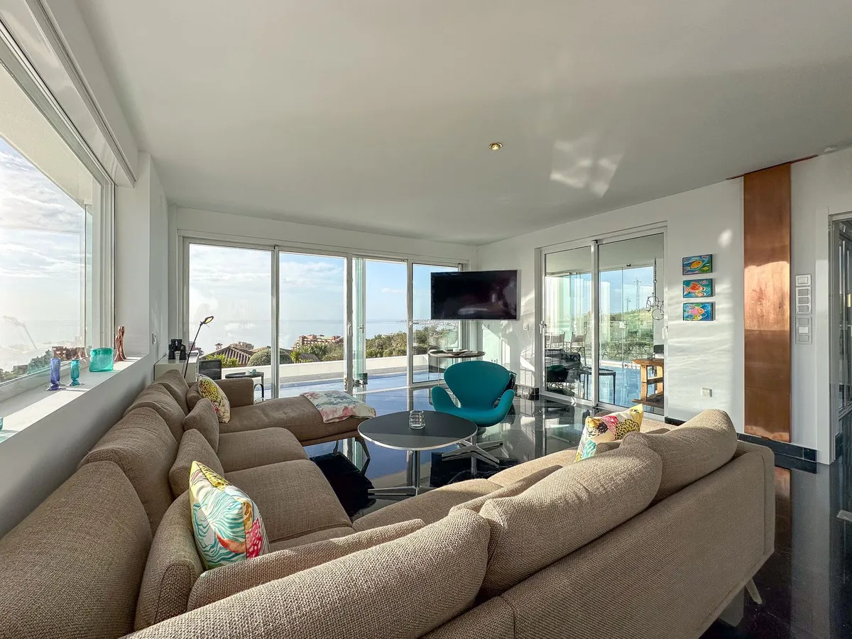 50e574c1-158b-47d9-888e-078cb14a7d47