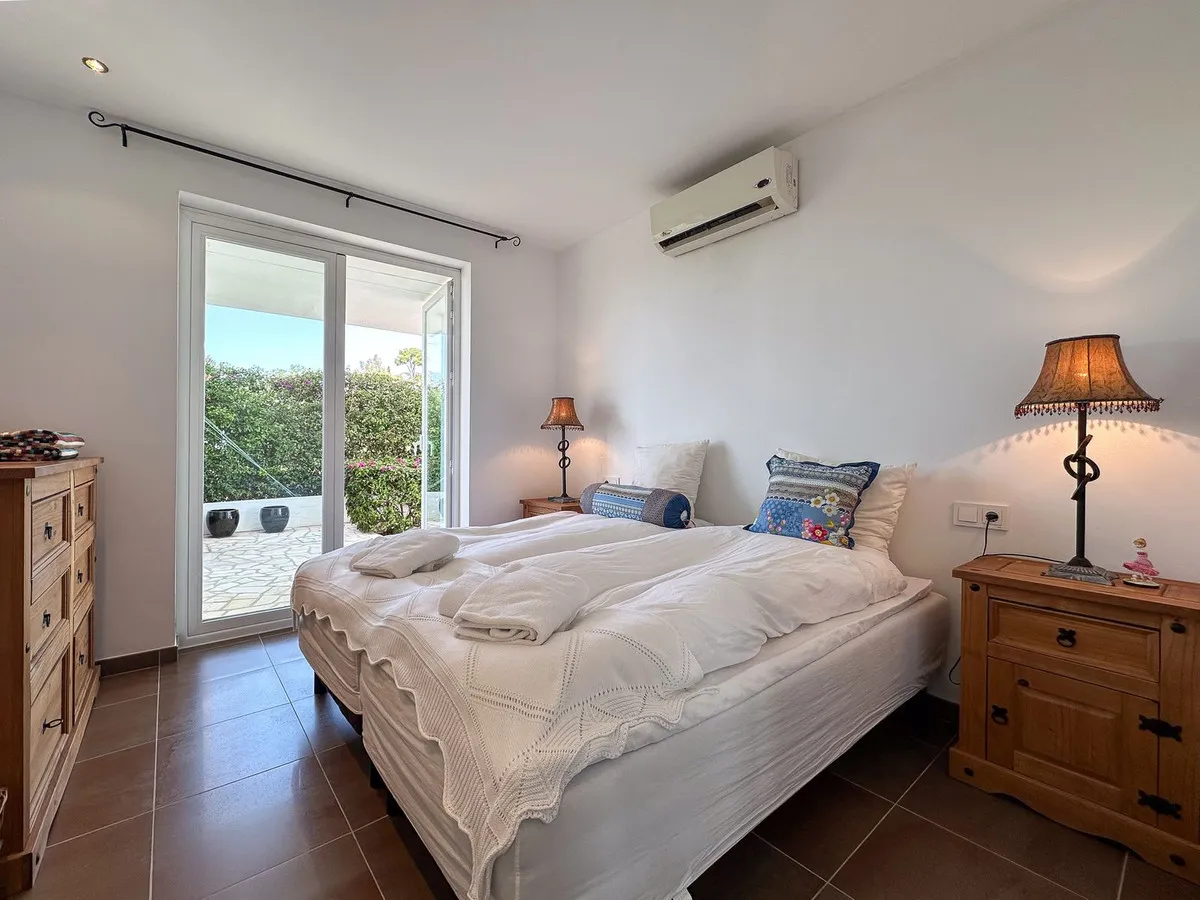 8bb22831-f366-4c77-a429-c77a2c3ccdf5