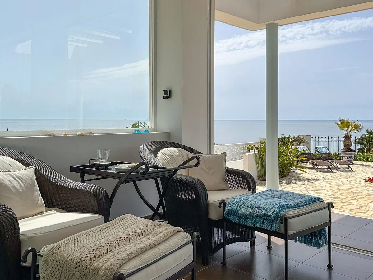 a3c1801a-8b94-4571-be4e-5d2bb1593832