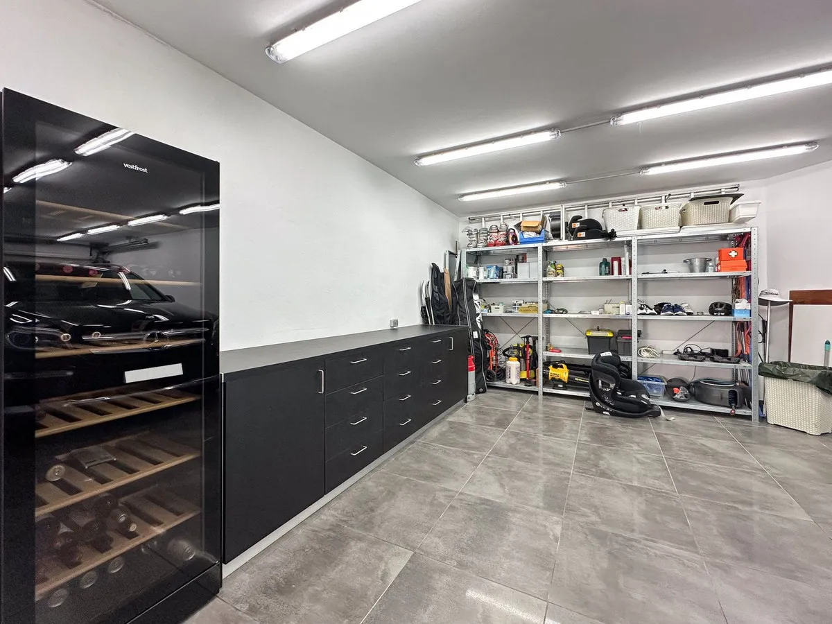 c0e6637c-48a4-484b-a434-1d9c41b55b49