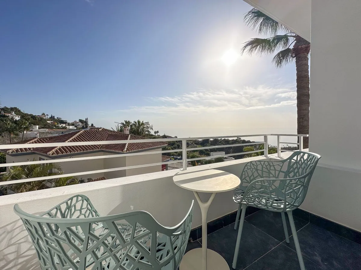 cf2ab84d-8c8d-425d-8ac8-e330d1c8c1d5