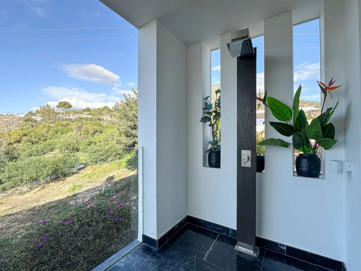 d83c55d9-66fd-4d88-b8a6-2180bae7e65e